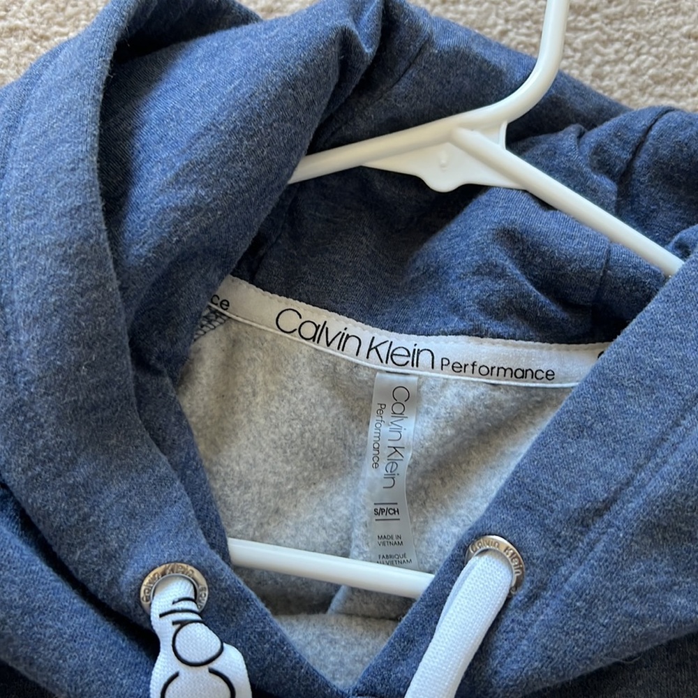 Calvin Klein performance hoodie - Picture 3 of 4
